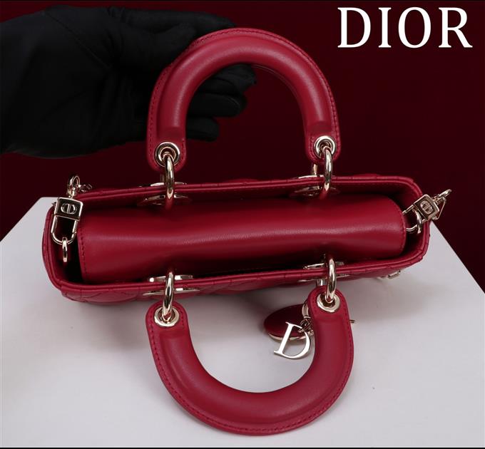 2025228Y700P20435722