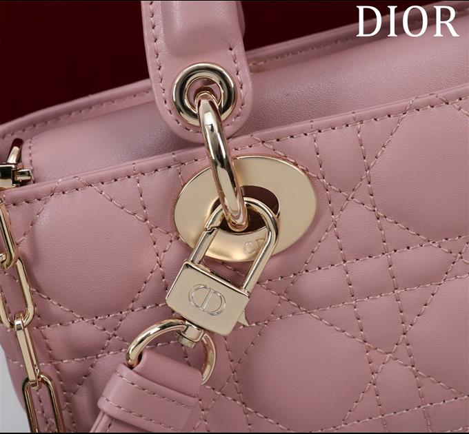 2025228Y700P204359726