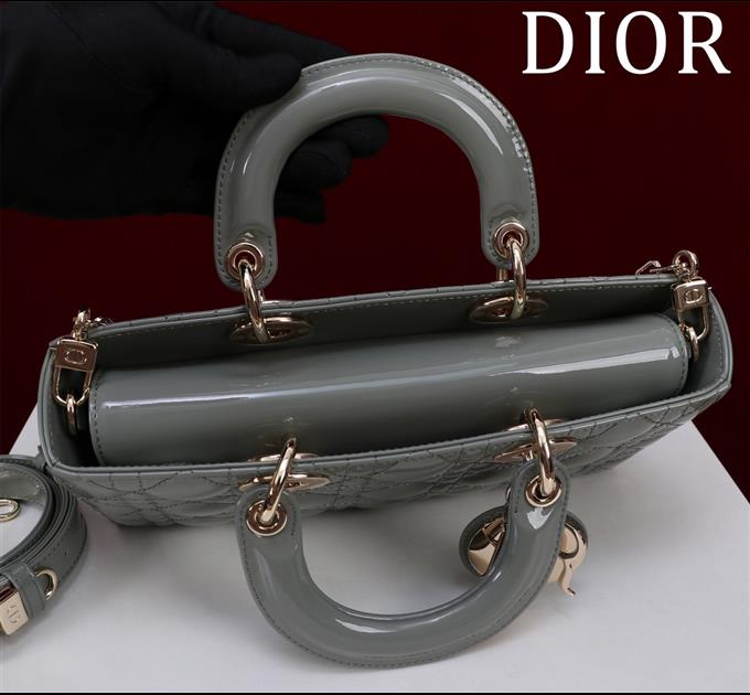 2025228Y700P204359820