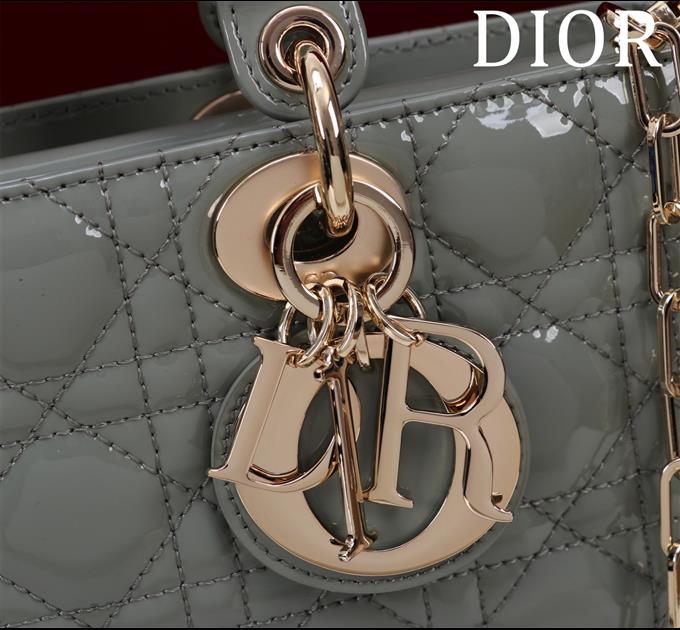 2025228Y700P204359852