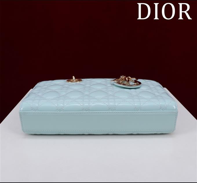 2025228Y700P204359944