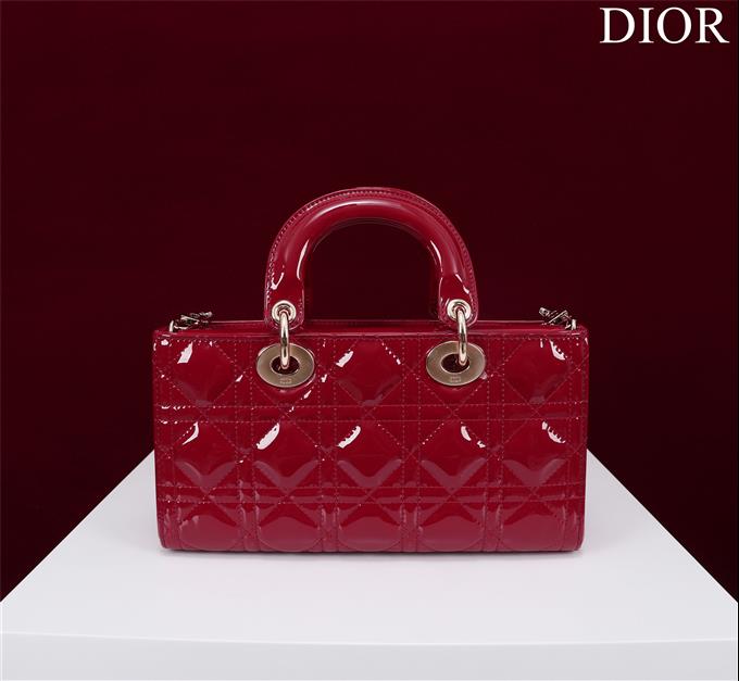 2025228Y700P20440209