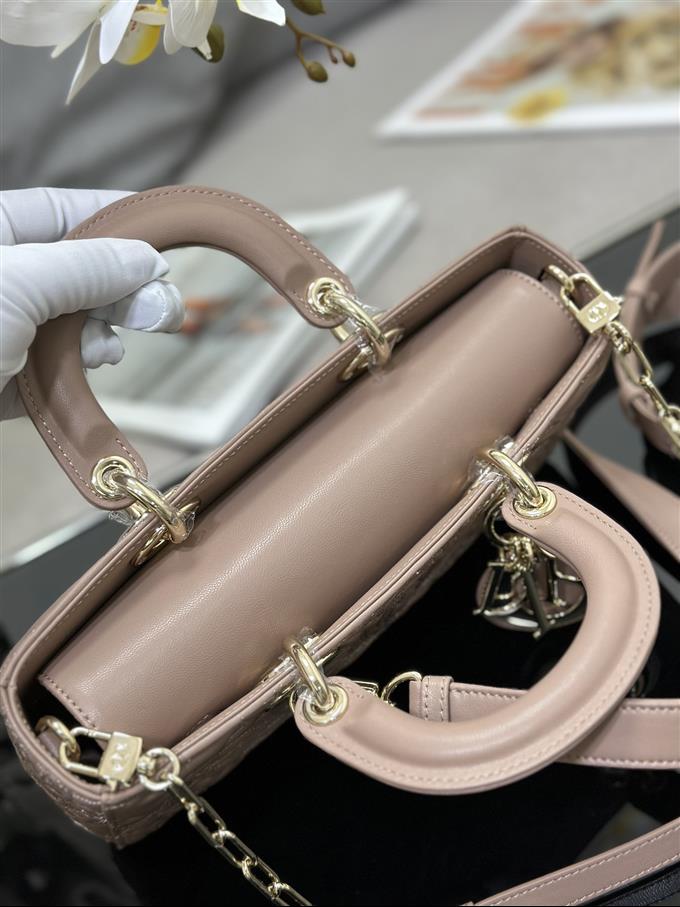 2025228Y700P204513728