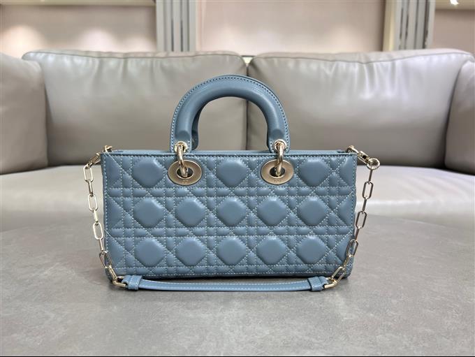 2025228Y700P204515109