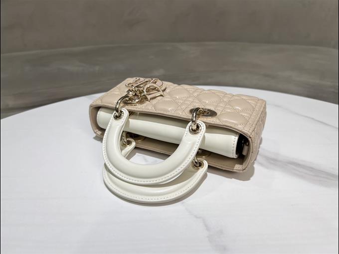 2025228Y700P204515265