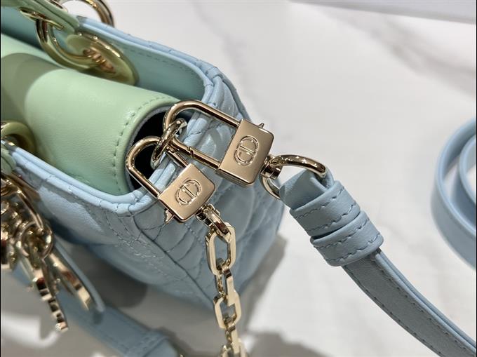 2025228Y700P204515373