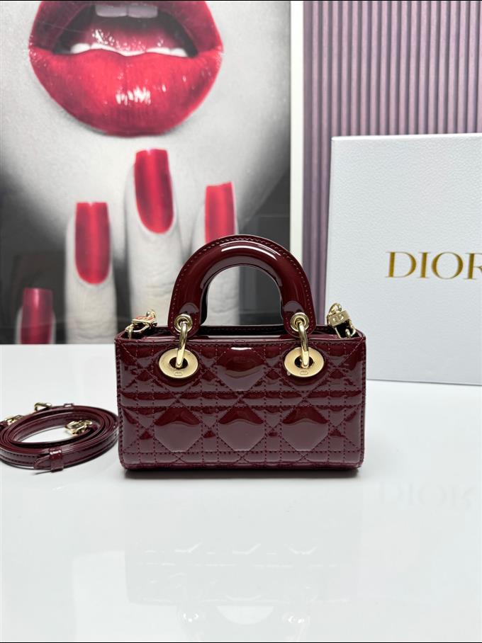 2025228Y700P215711833