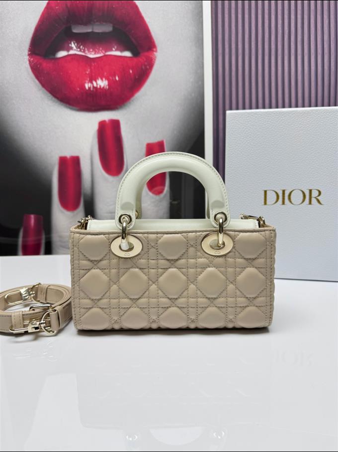 2025228Y750P20445148