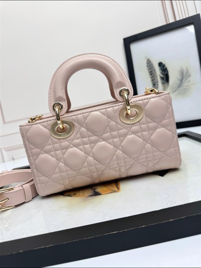 2025228Y750P204515919