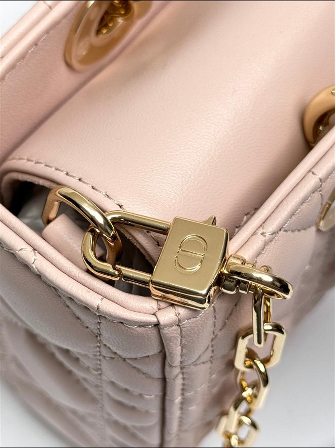 2025228Y750P204515980