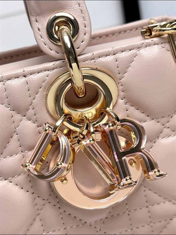 2025228Y750P20451612