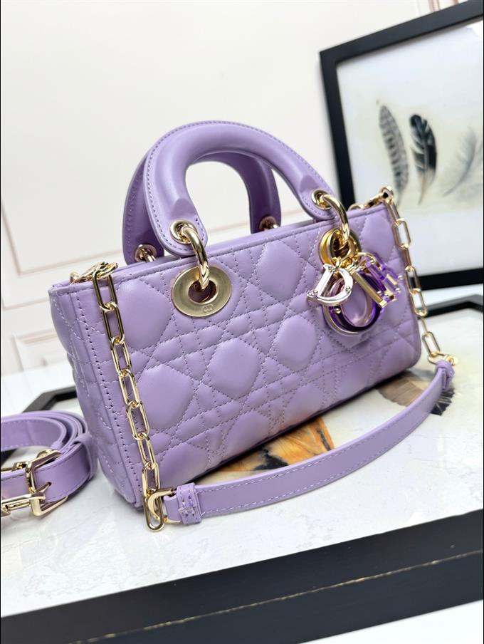 2025228Y750P20451644