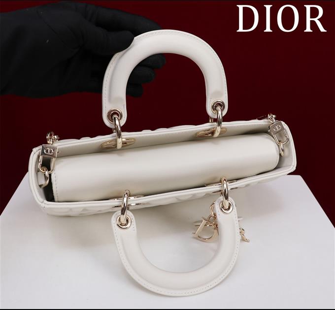 2025228Y750P215712852