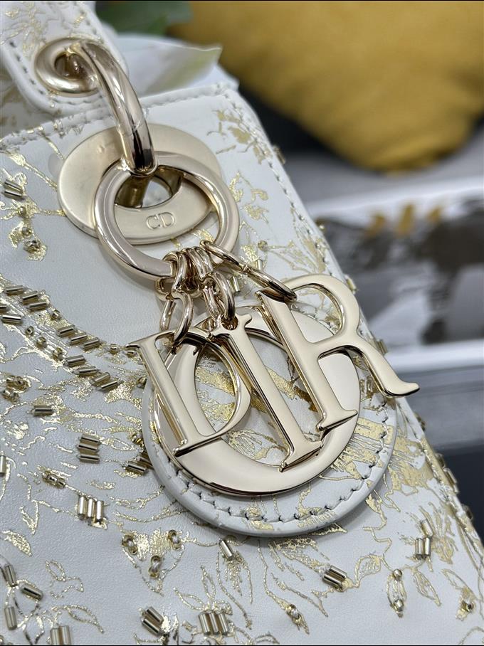 2025228Y1050P211854686