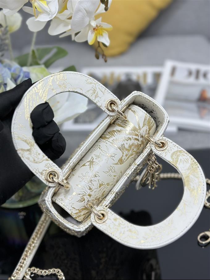 2025228Y1050P211854717