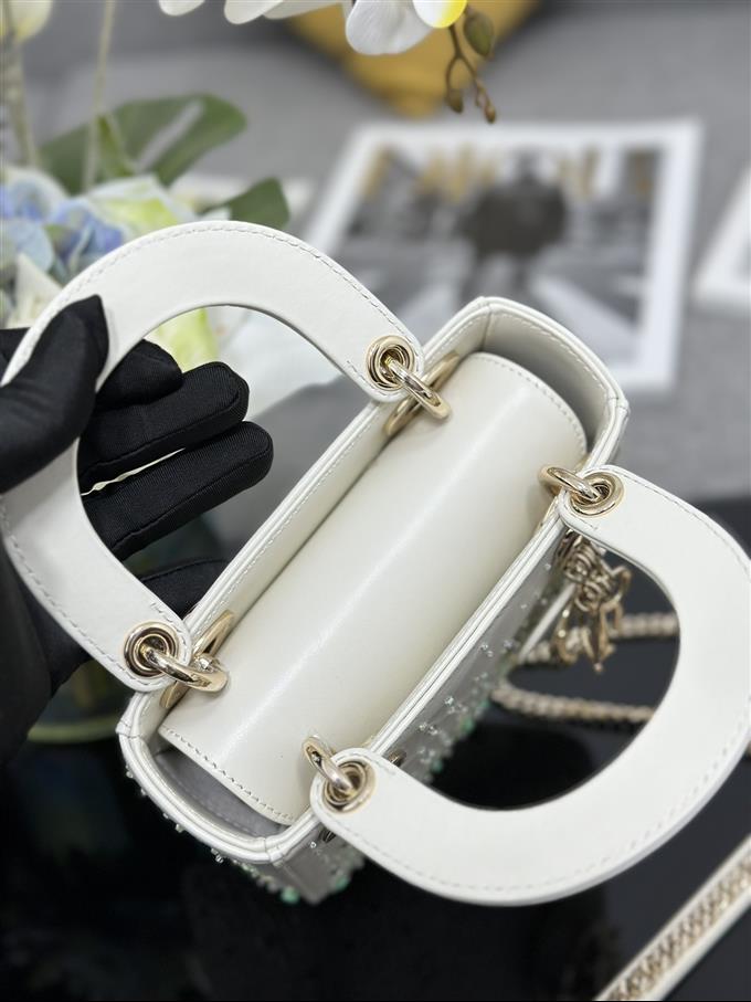 2025228Y1130P211858389