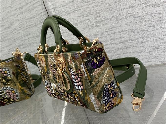 2025228Y1150P205546734