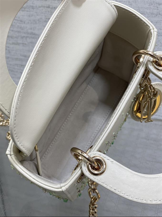 2025228Y1150P205546939