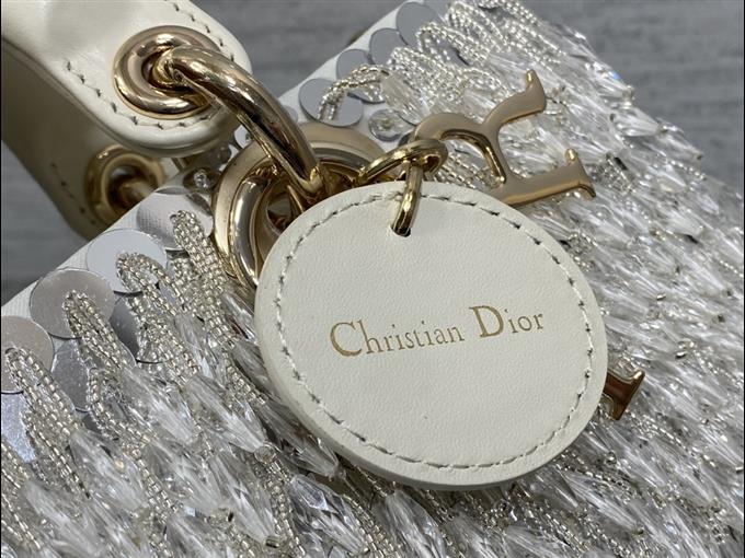 2025228Y1380P205547438