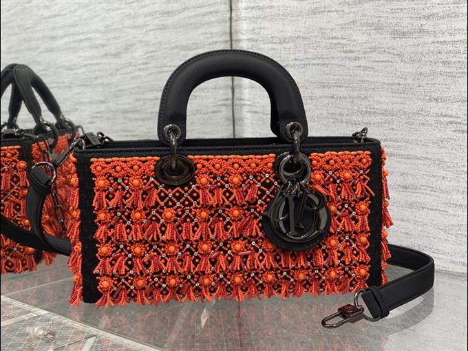 2025228Y1400P205547548