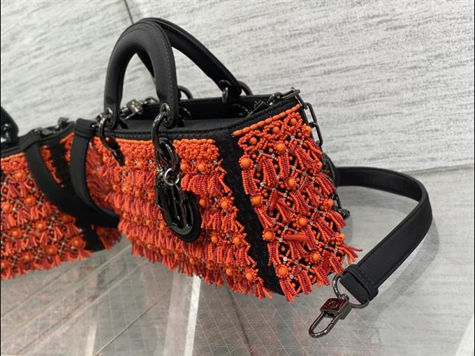 2025228Y1400P205547580