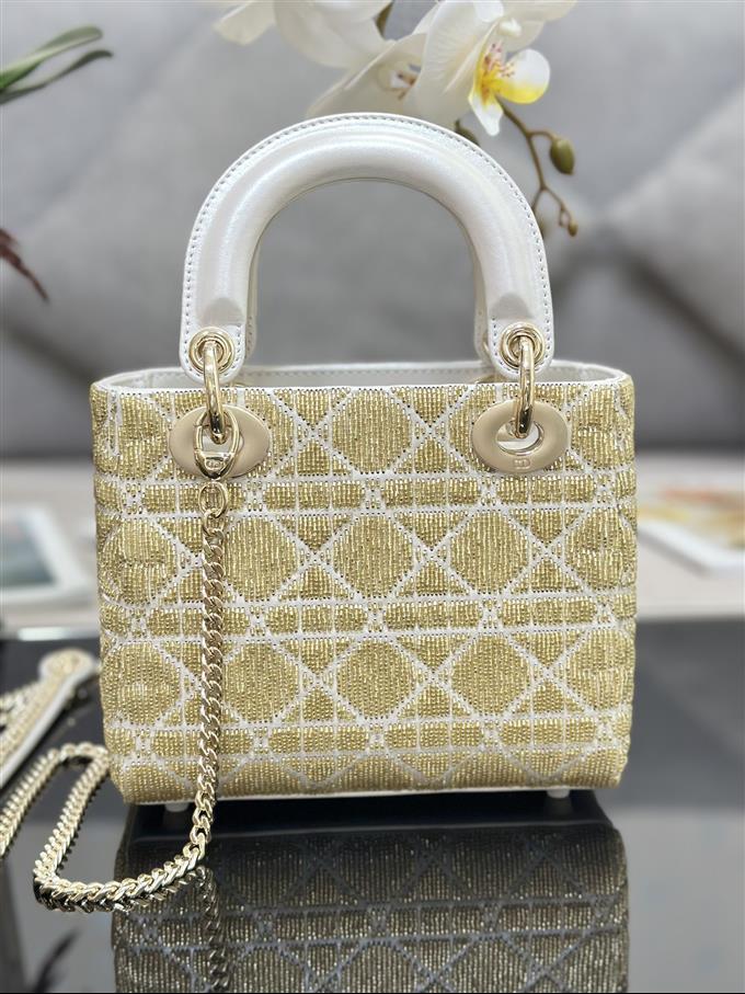 2025228Y1400P211855186