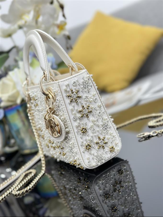 2025228Y1460P211855486