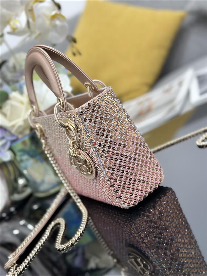 2025228Y1460P211859310