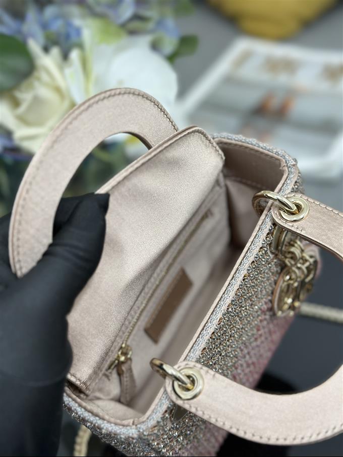 2025228Y1460P211859389