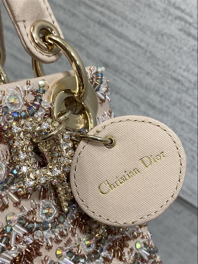 2025228Y1780P205548571