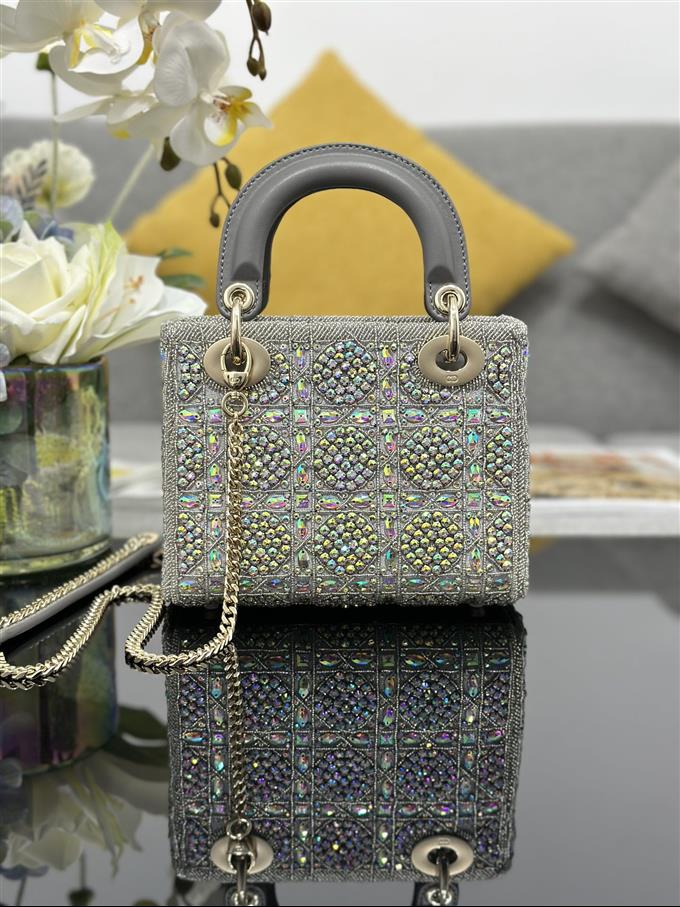 2025228Y1900P211859580