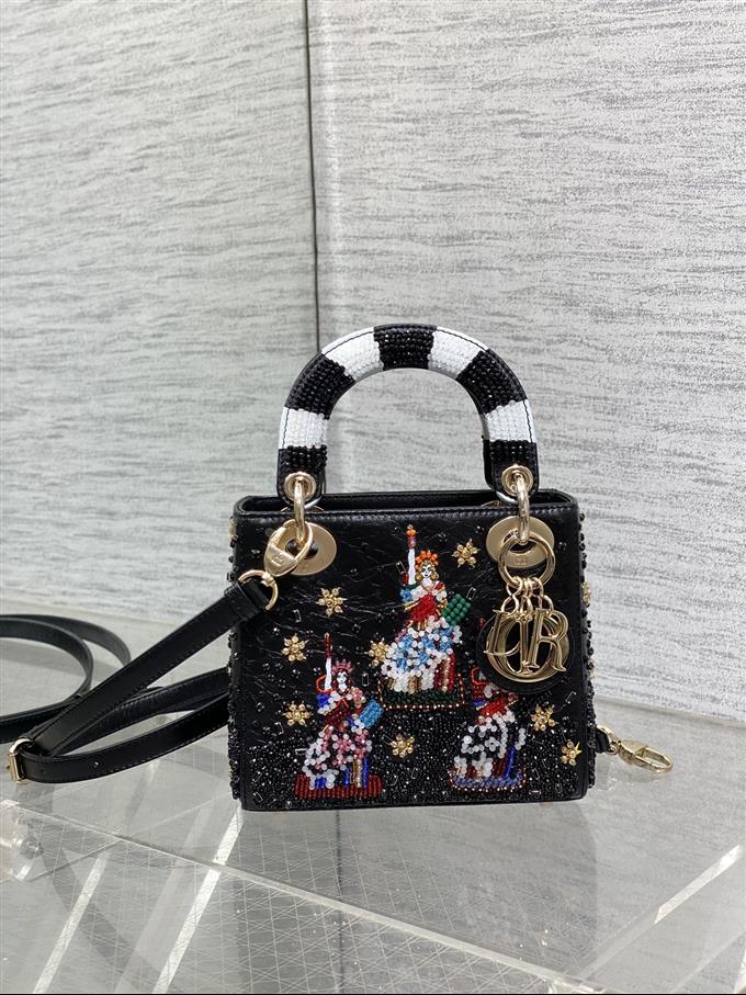 2025228Y2000P205548665