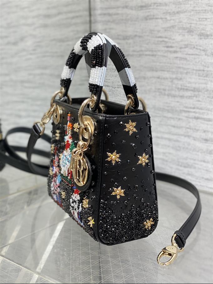 2025228Y2000P205548743