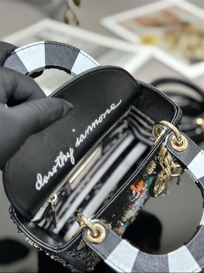 2025228Y2000P211855849