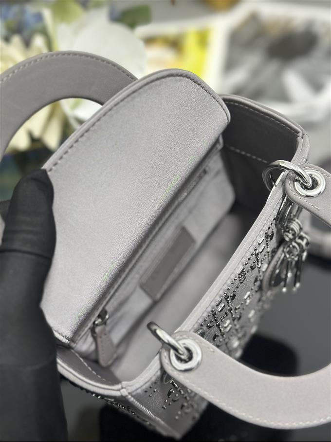 2025228Y500P211856128