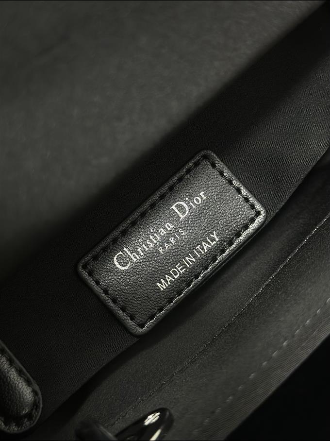 2025228Y500P211856284