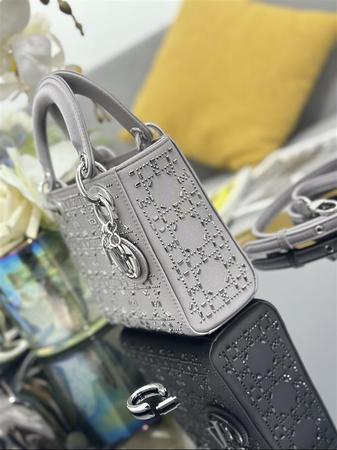 2025228Y500P21185649