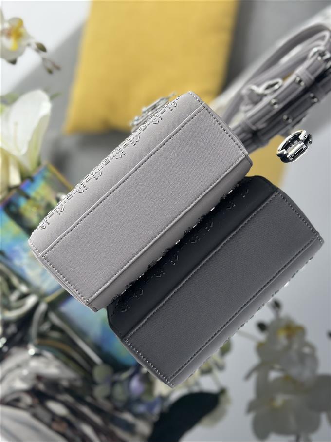 2025228Y500P21185665