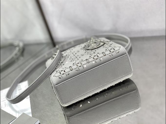 2025228Y500P212520190