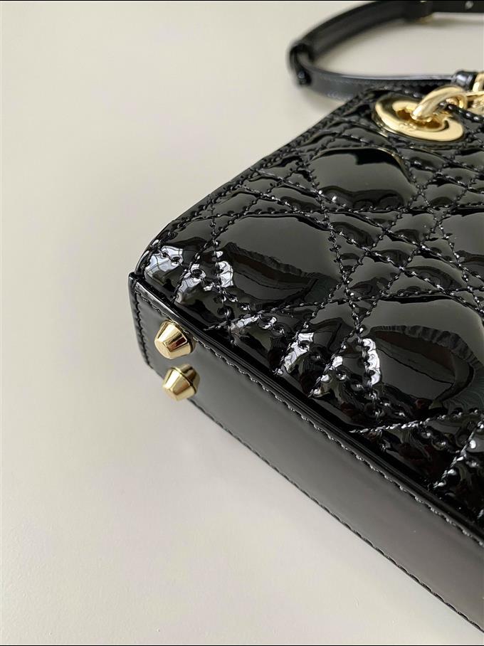 2025228Y580P212520283