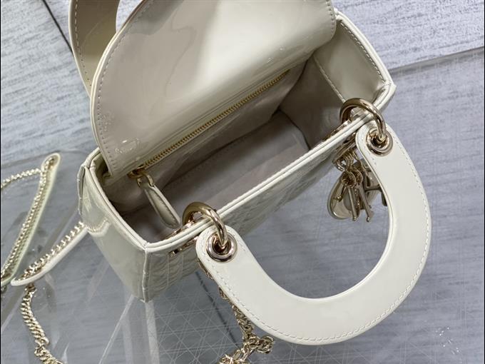 2025228Y600P205544593