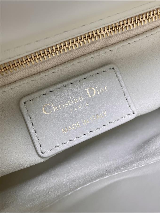 2025228Y600P205548913