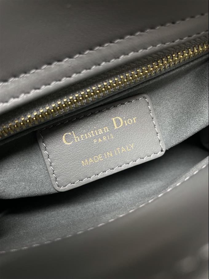 2025228Y600P205549193