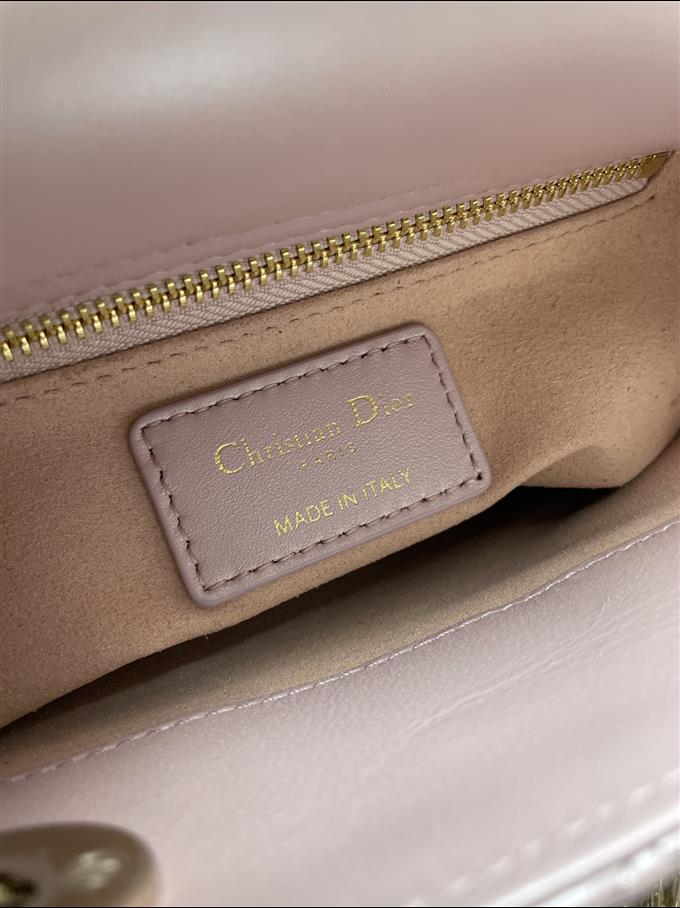 2025228Y600P205549473