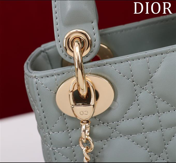 2025228Y600P205549895