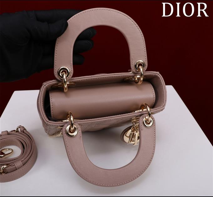 2025228Y600P205550132