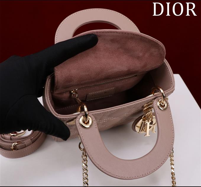 2025228Y600P205550163