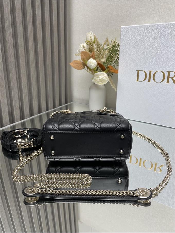 2025228Y600P205554740