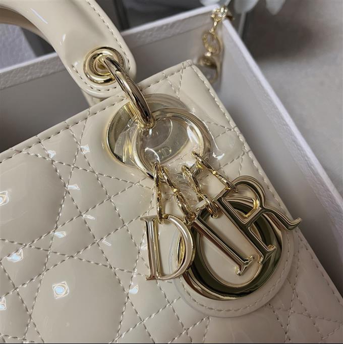 2025228Y600P205555510