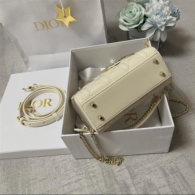 2025228Y600P205555590